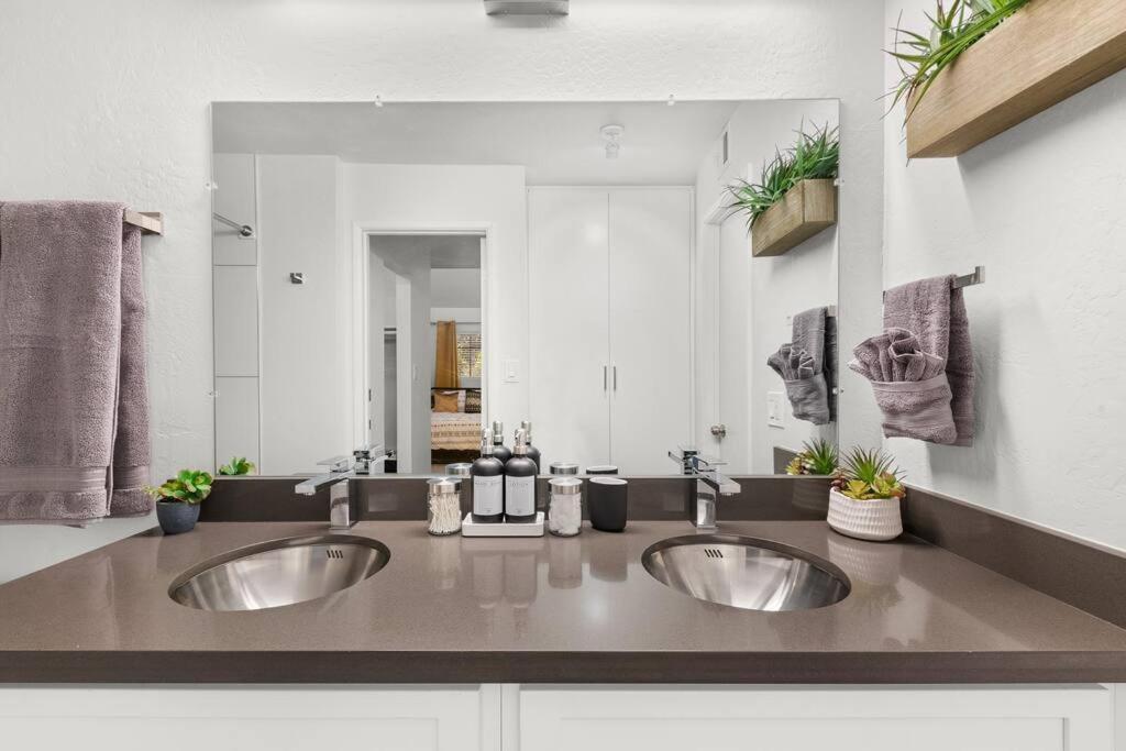 Ferienwohnung The Hidden Gem, King Bed & Hot Tub! Chandler Exterior foto