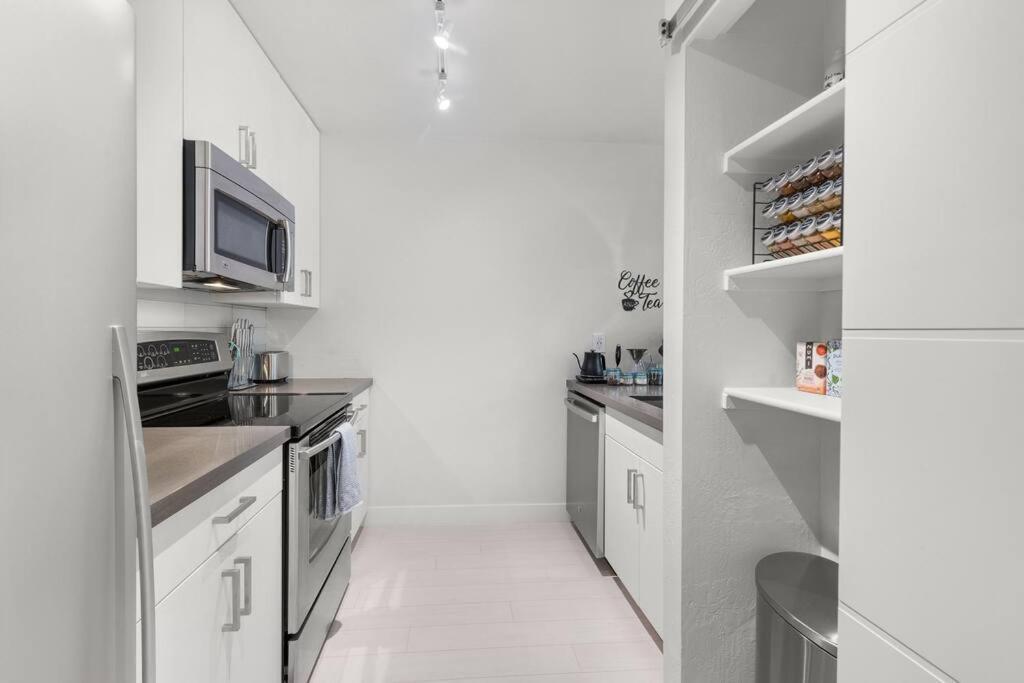 Ferienwohnung The Hidden Gem, King Bed & Hot Tub! Chandler Exterior foto