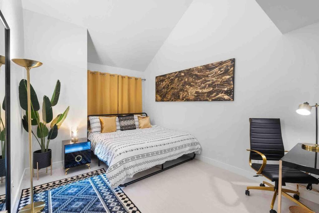 Ferienwohnung The Hidden Gem, King Bed & Hot Tub! Chandler Exterior foto