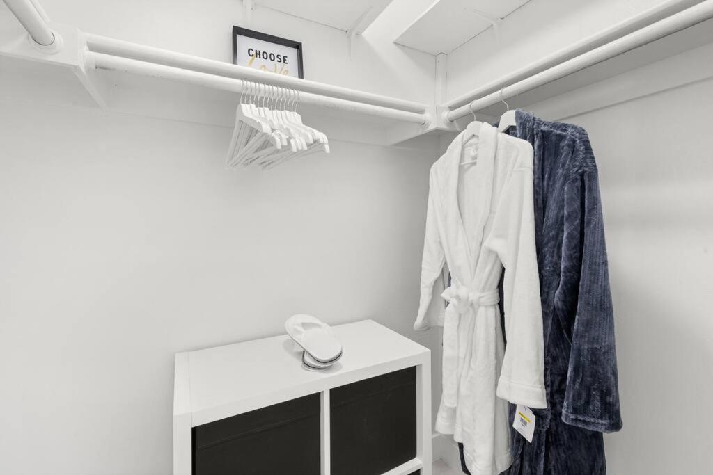 Ferienwohnung The Hidden Gem, King Bed & Hot Tub! Chandler Exterior foto