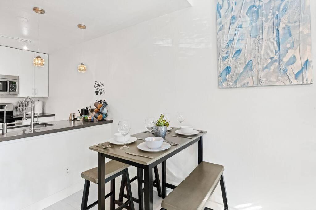 Ferienwohnung The Hidden Gem, King Bed & Hot Tub! Chandler Exterior foto
